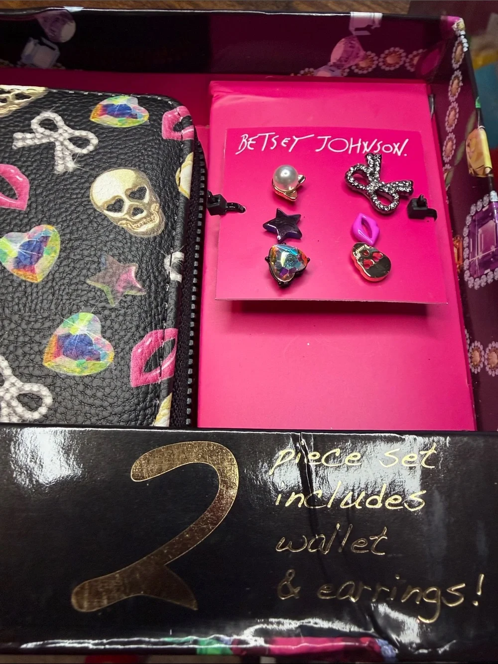 Floating Skull Watch w/ Betsey Johnson Black Skull Gift Set